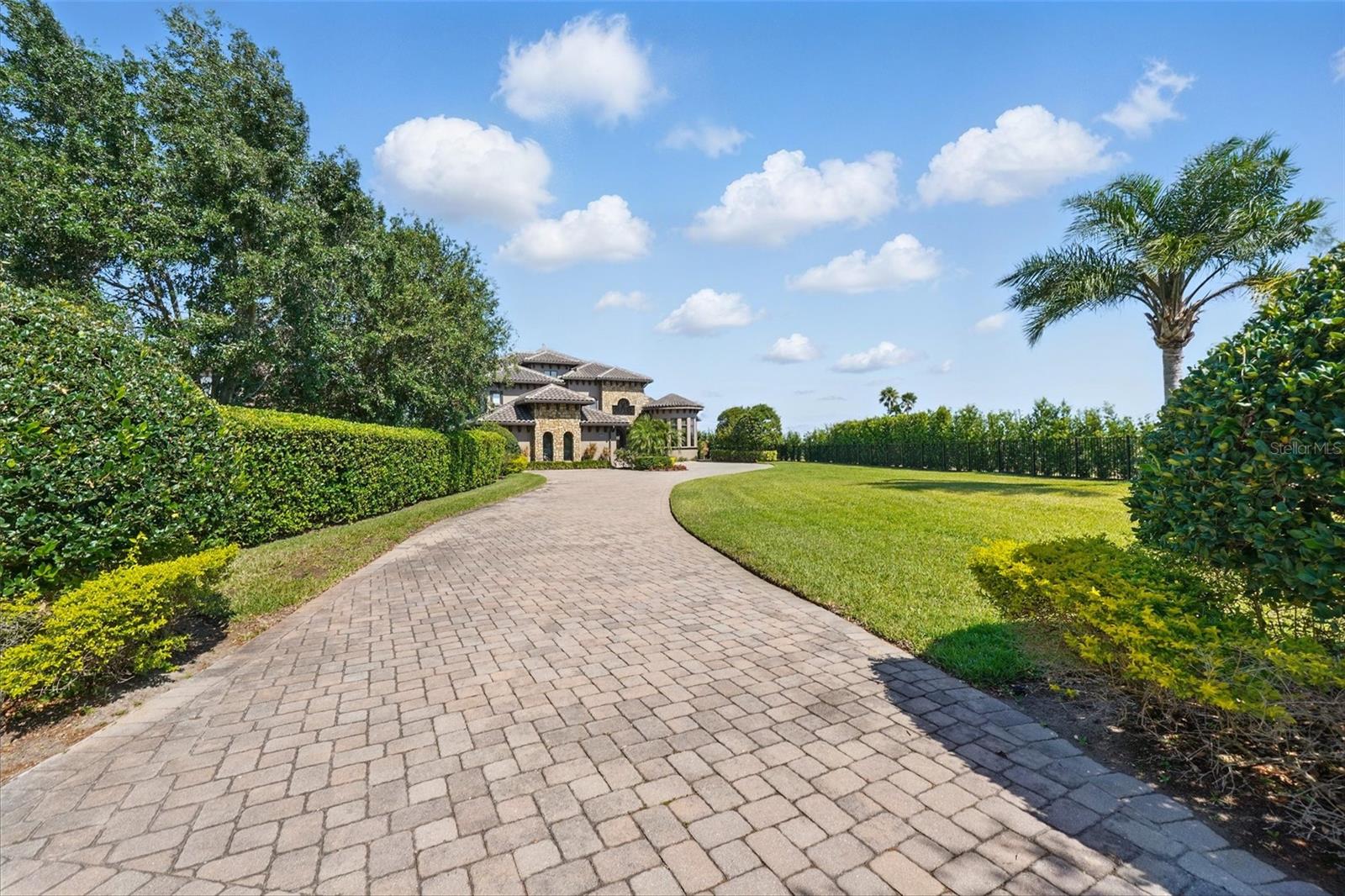 7769 SUMMERLAKE POINTE BOULEVARD