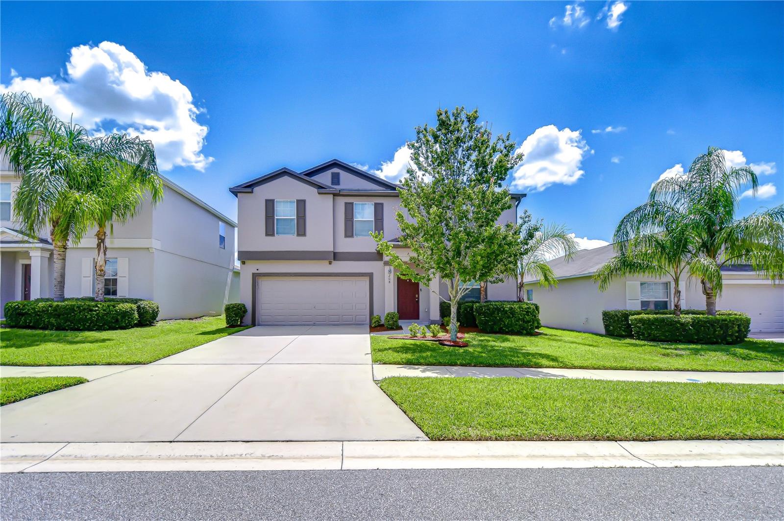 208 ENGLISH HERITAGE PLACE