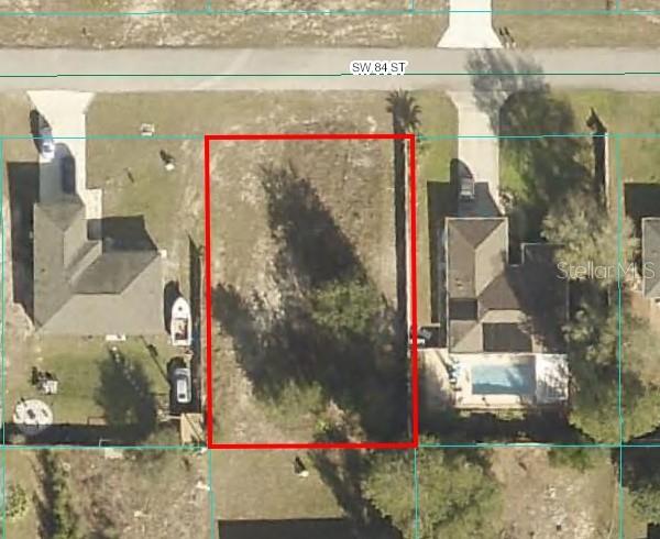Buildable lot in the beautiful subdivision of Rainbow's End Estates. No HOA fees or Deed Restrictions here! This lot is snuggled amongst established homes. Close to Historic Downtown Dunnellon, Rainbow Springs State Park, the Gulf of Mexico, Shopping, Dining, Medical Offices and more. Build your dream home here!