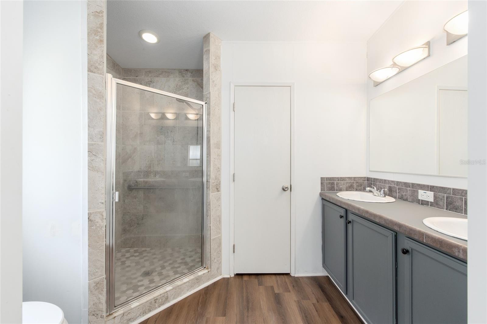 SPRING RUN OF CRYSTAL RIV - Residential