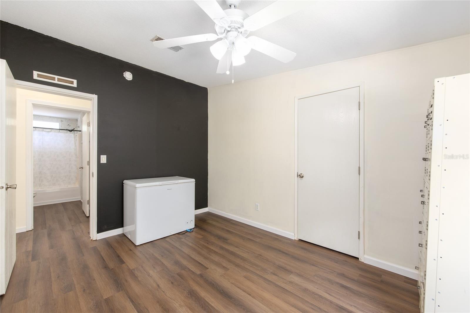 SPRING RUN OF CRYSTAL RIV - Residential