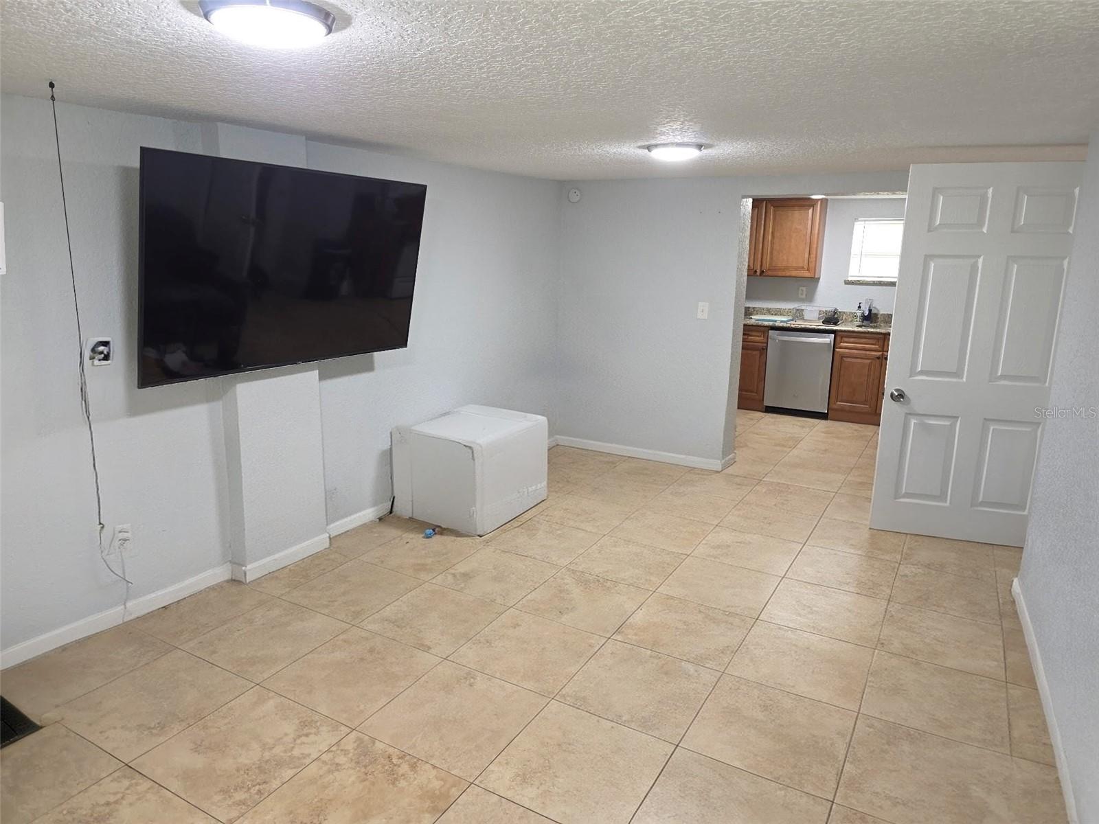 DOWD PARK - Residential Lease