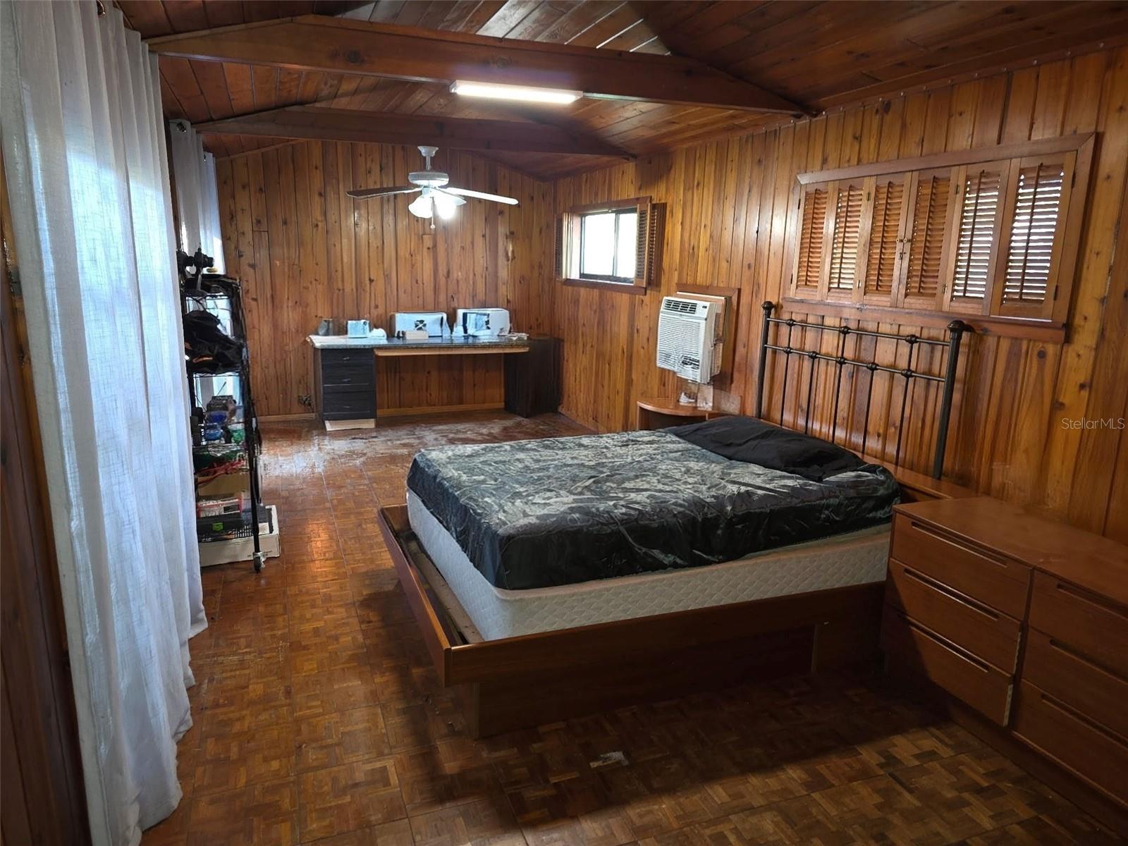 DOWD PARK - Residential Lease