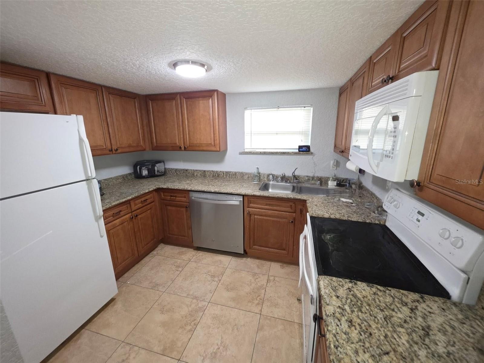 DOWD PARK - Residential Lease