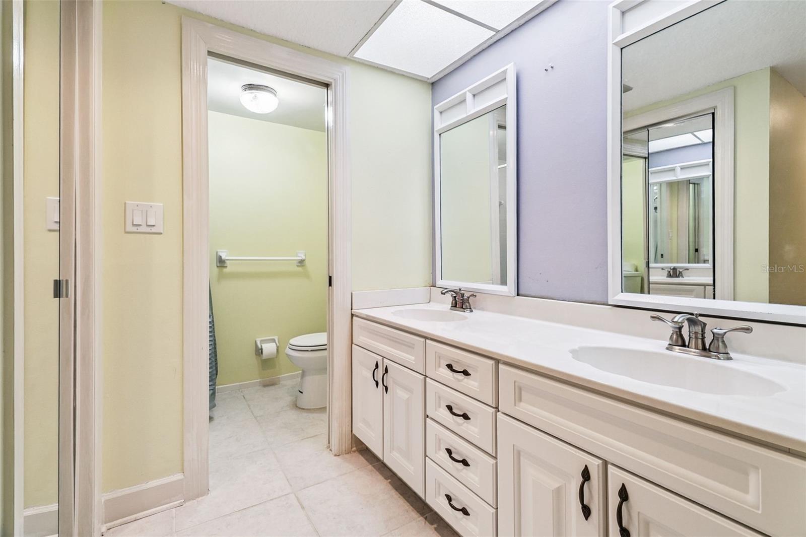 115 RIVER DRIVE CONDO PH 01 - Residential