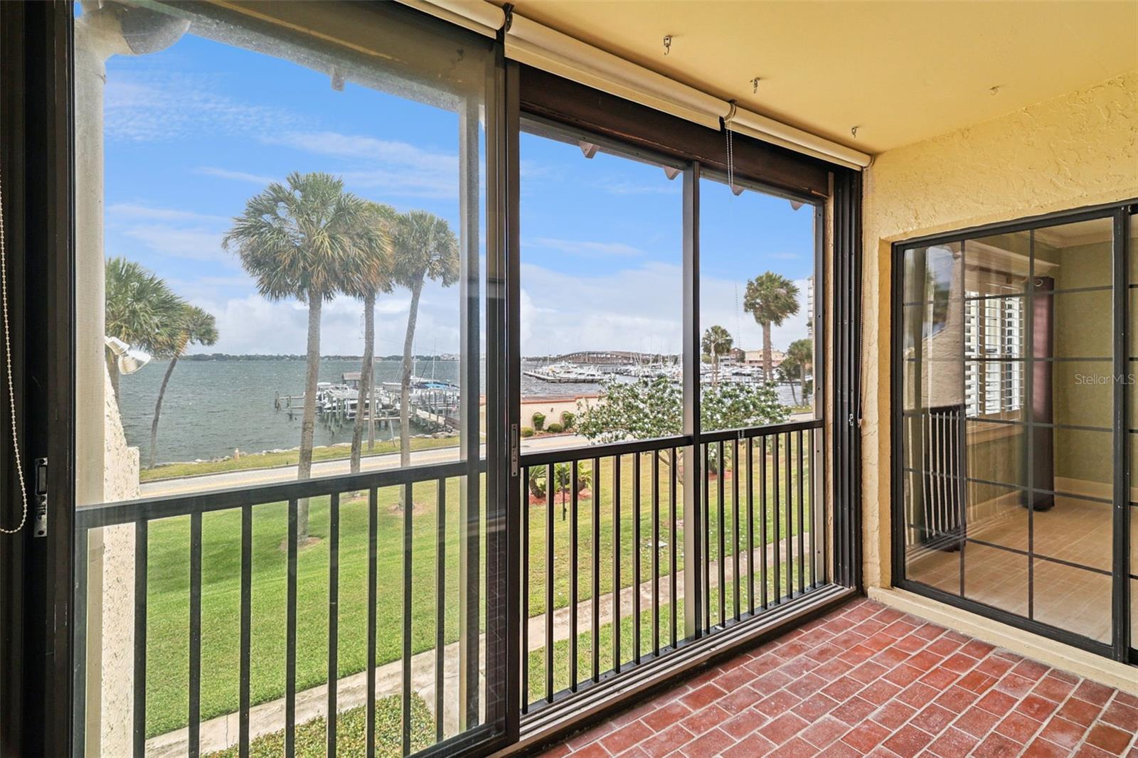 115 RIVER DRIVE CONDO PH 01 - Residential