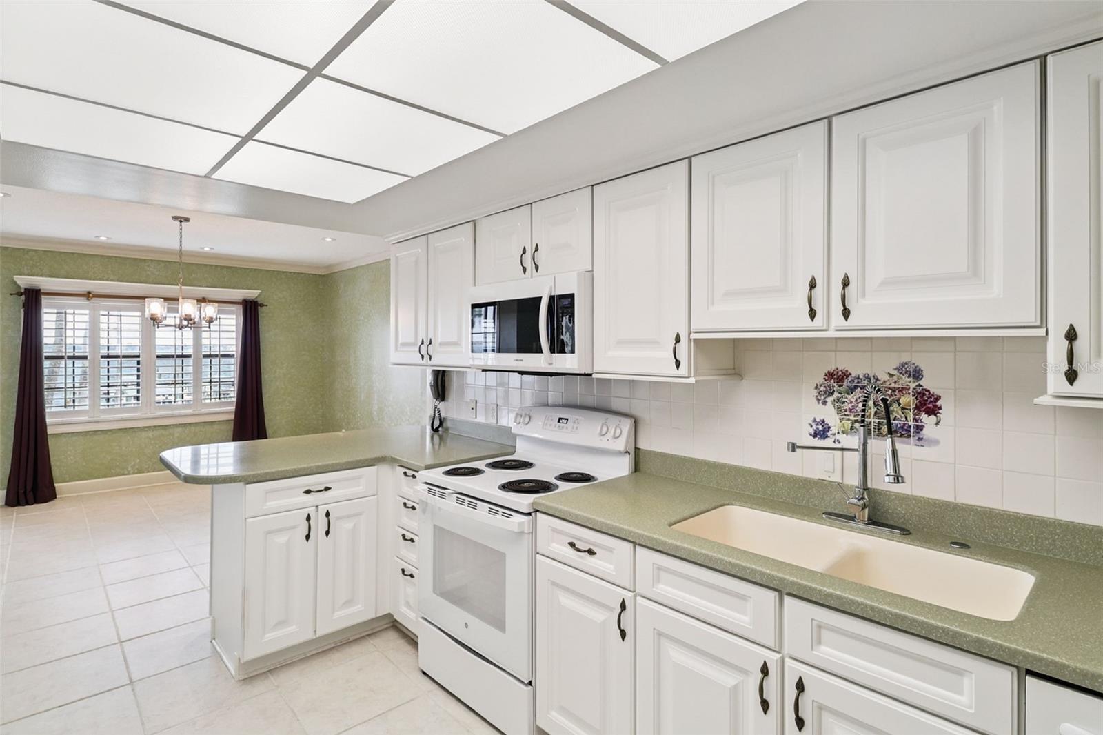 115 RIVER DRIVE CONDO PH 01 - Residential