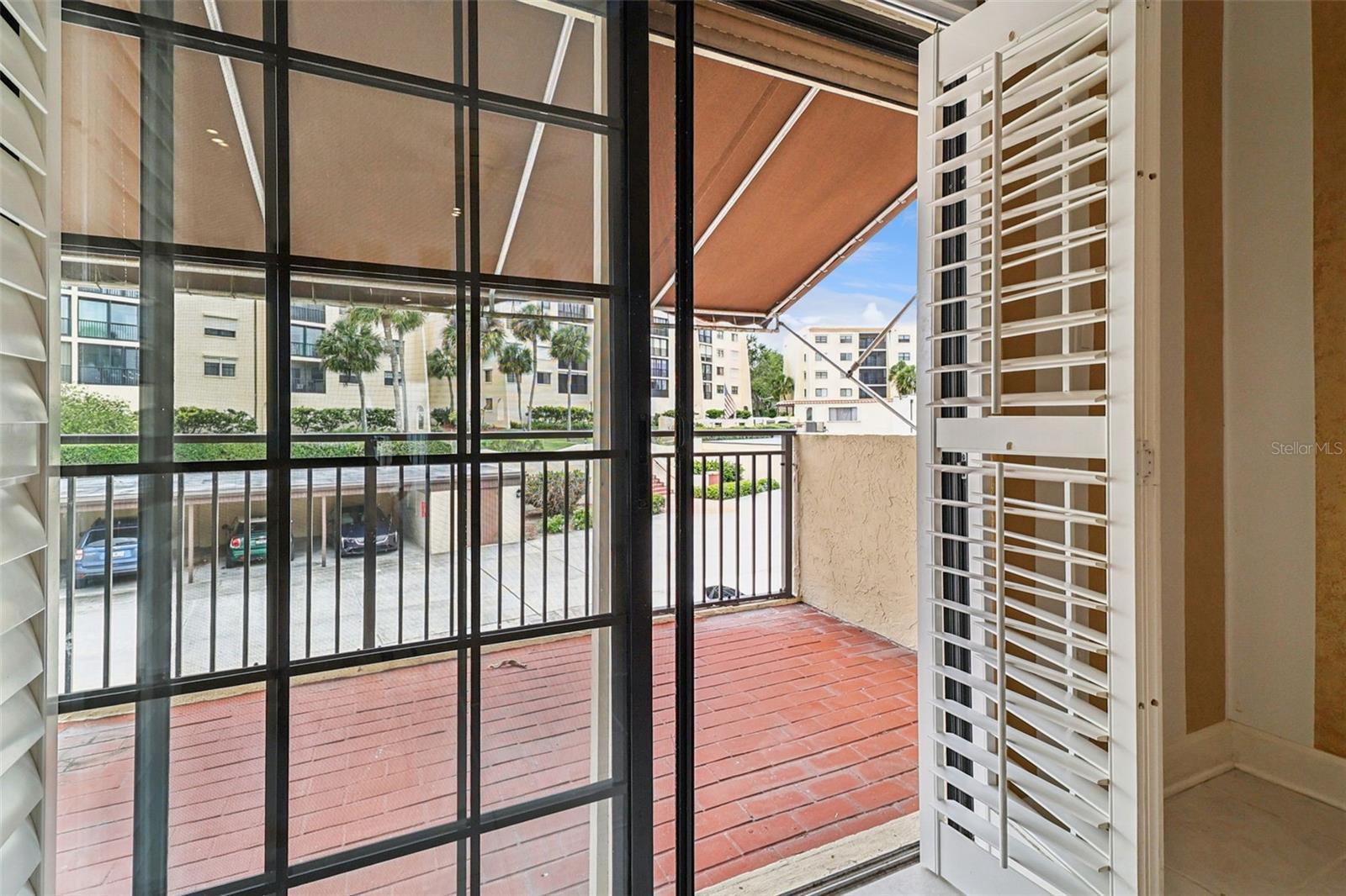 115 RIVER DRIVE CONDO PH 01 - Residential