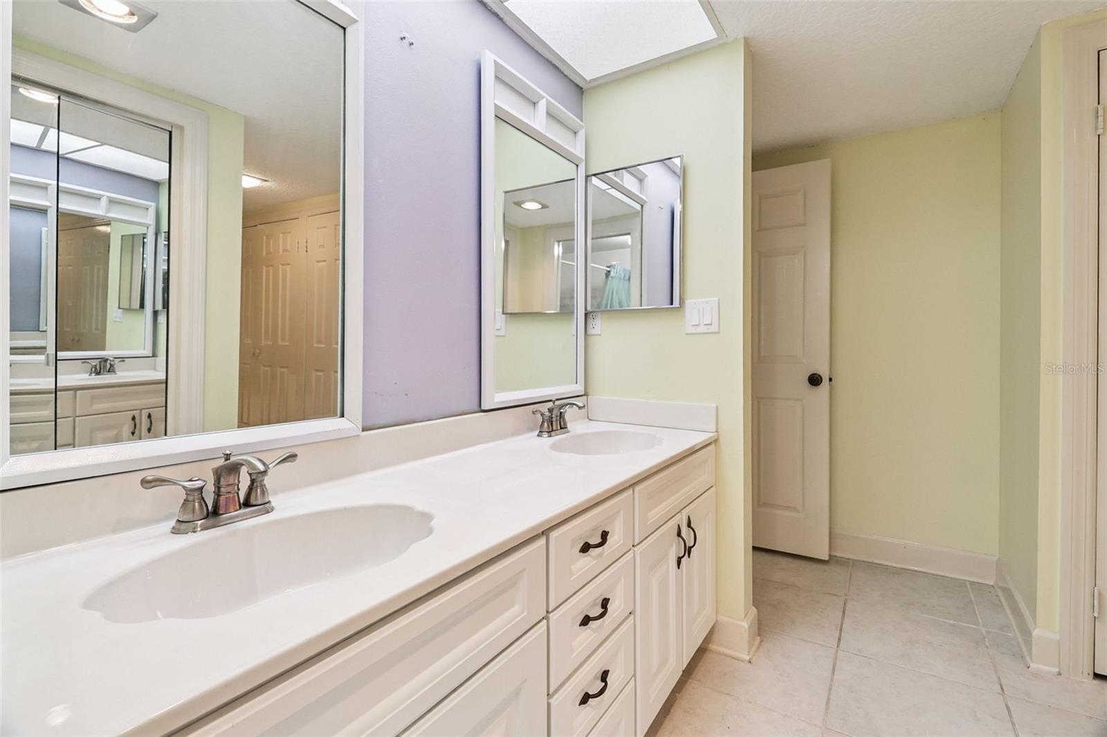 115 RIVER DRIVE CONDO PH 01 - Residential
