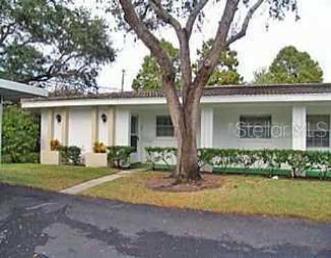 A home in SEMINOLE