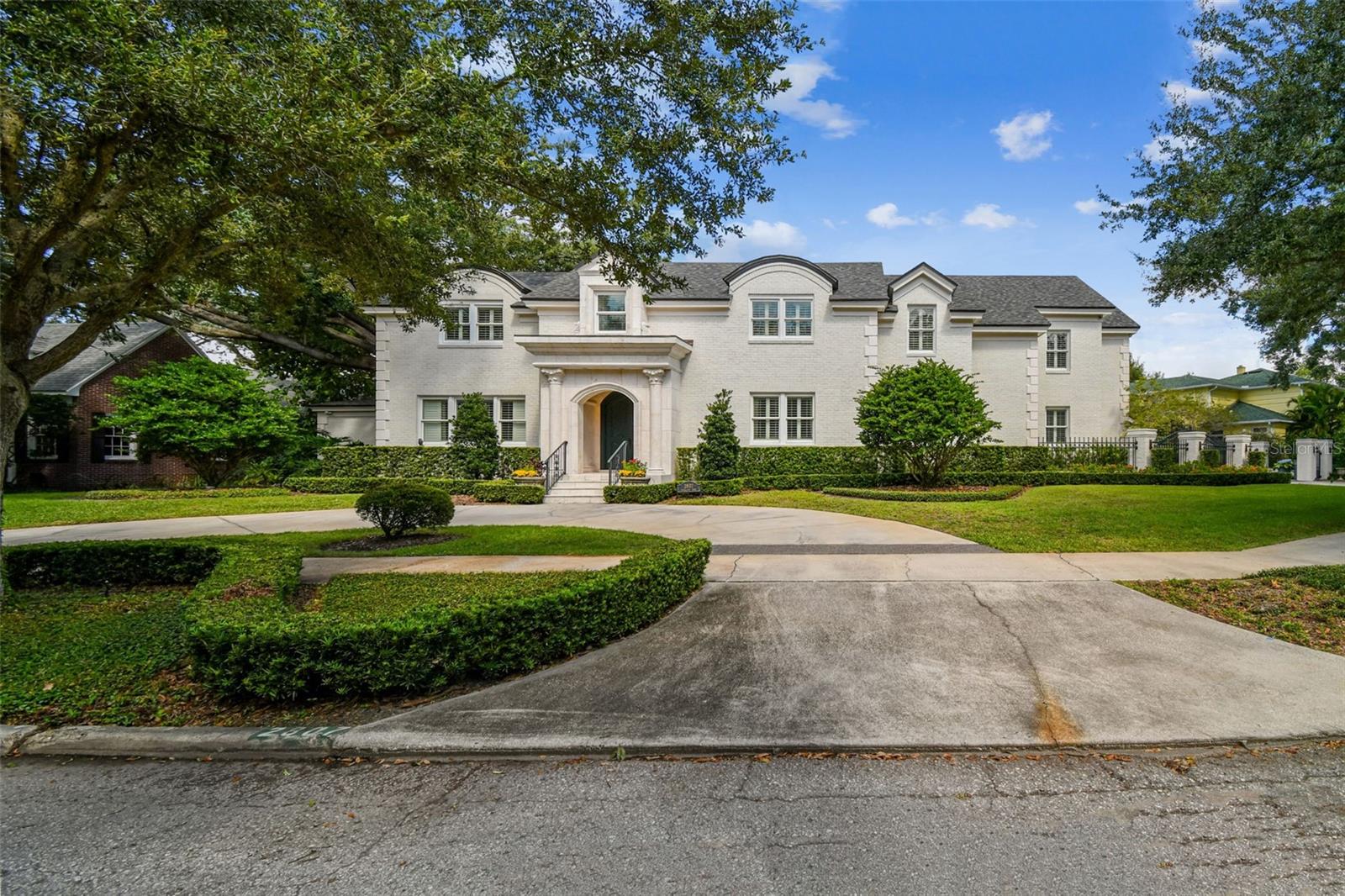 2807 W PARKLAND BOULEVARD