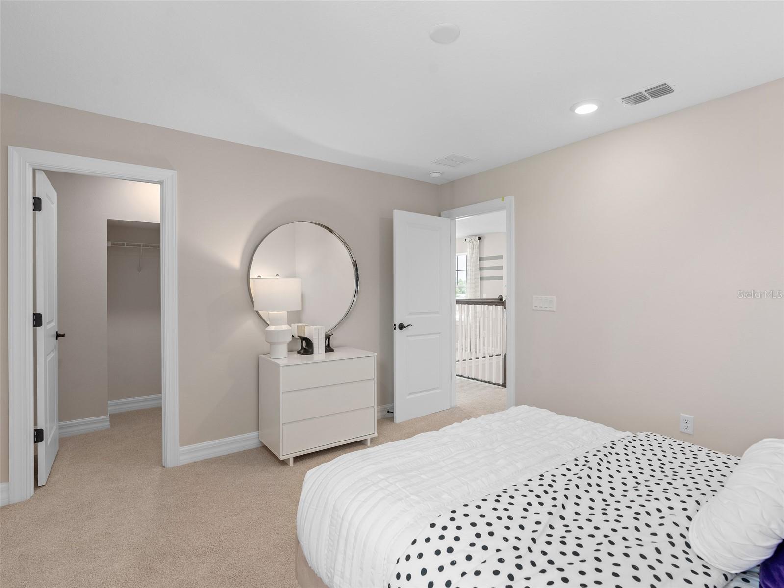 BRIDGEWALK - Residential