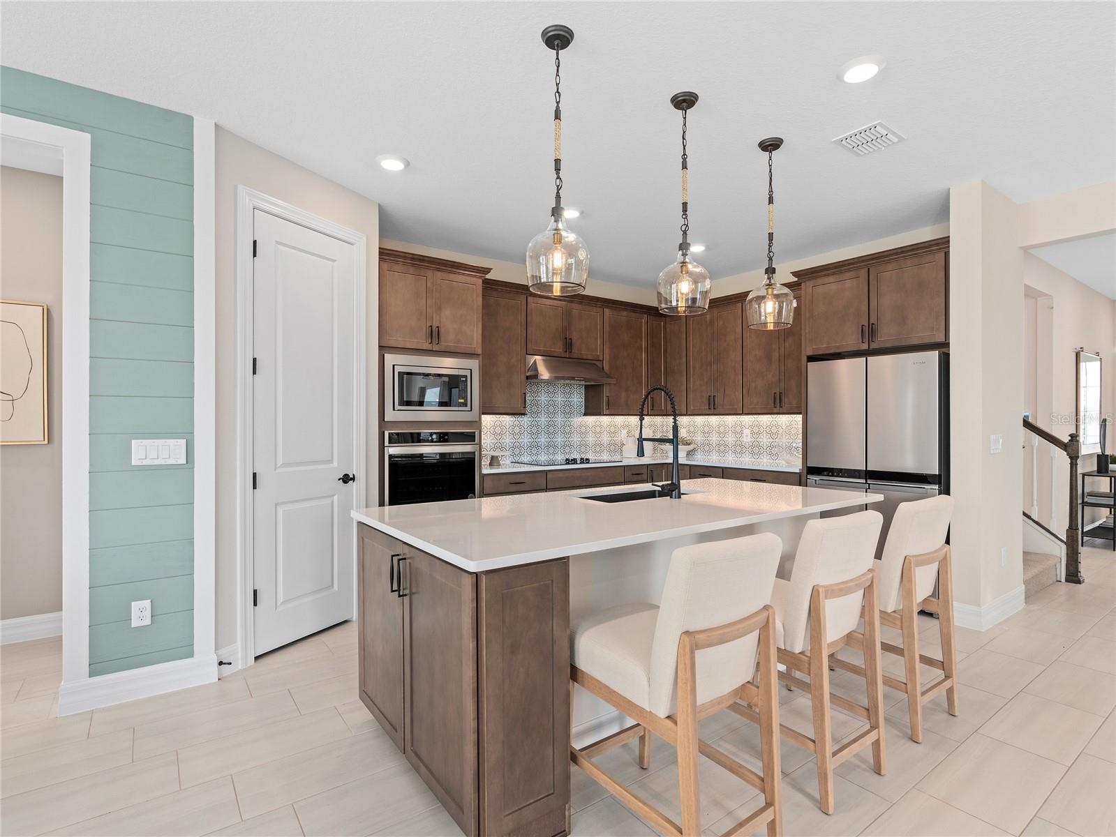 BRIDGEWALK - Residential