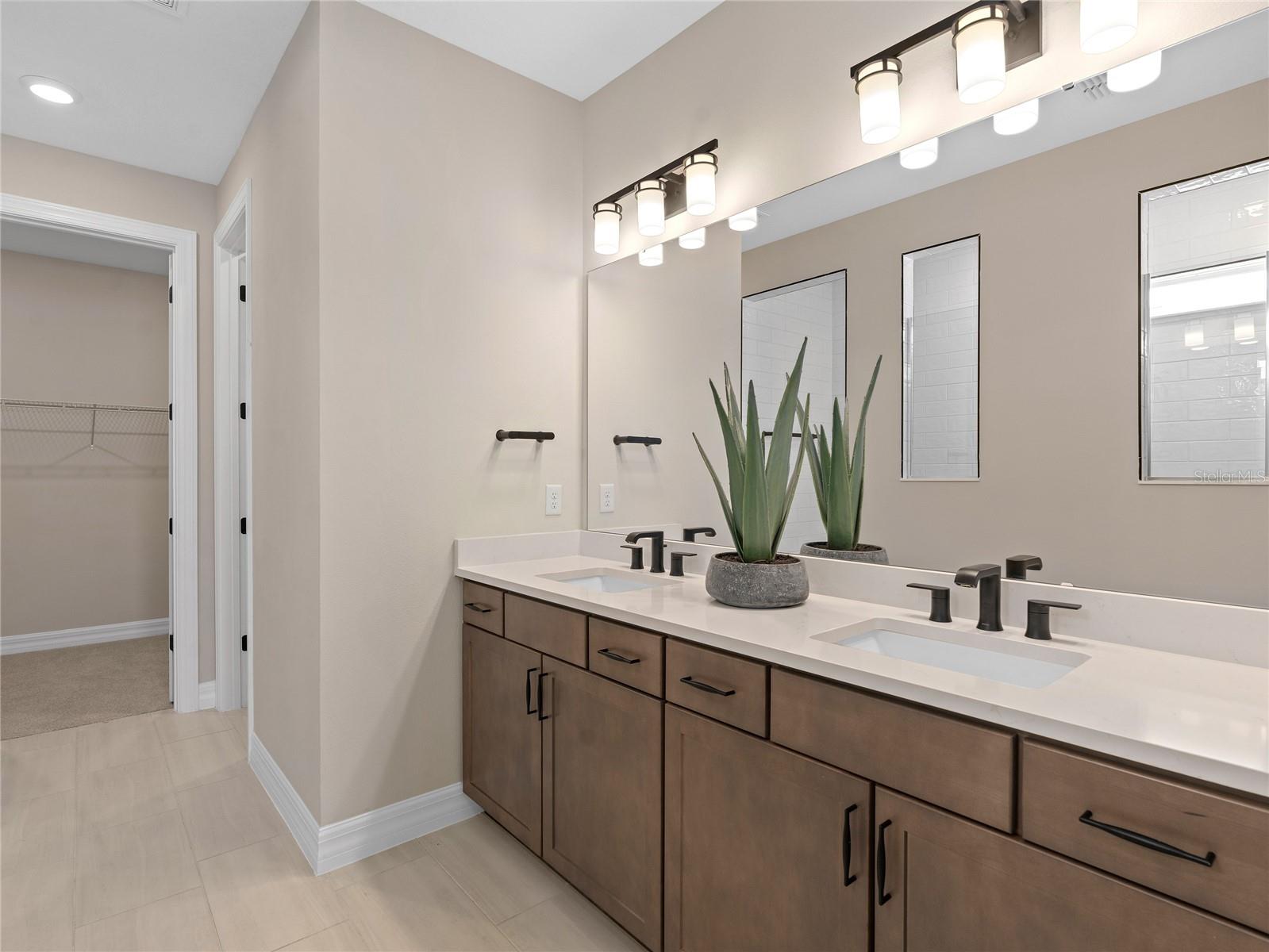 BRIDGEWALK - Residential