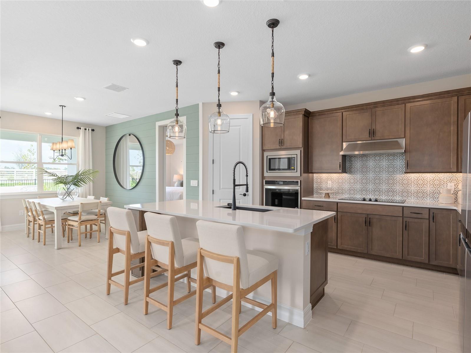 BRIDGEWALK - Residential