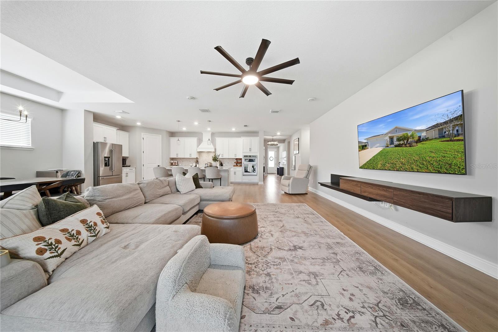 CHAPEL XINGS PCLS D & H - Residential