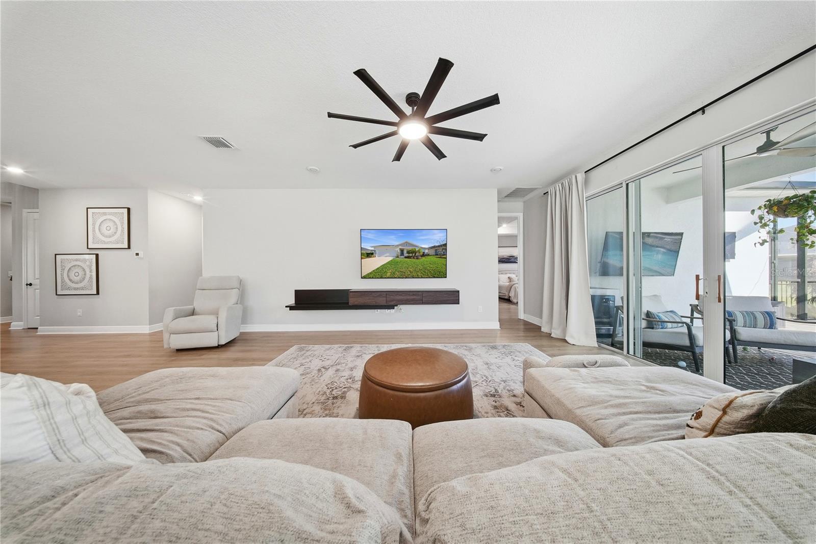 CHAPEL XINGS PCLS D & H - Residential