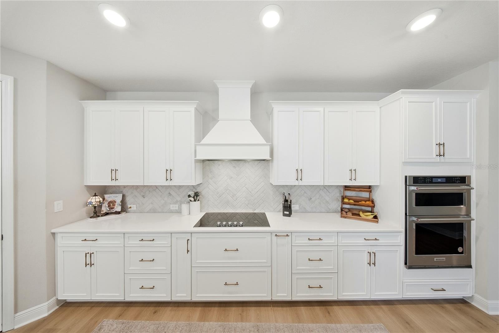 CHAPEL XINGS PCLS D & H - Residential