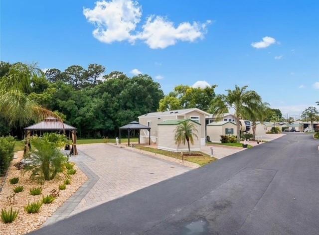 16532 SUNSHINE AVENUE