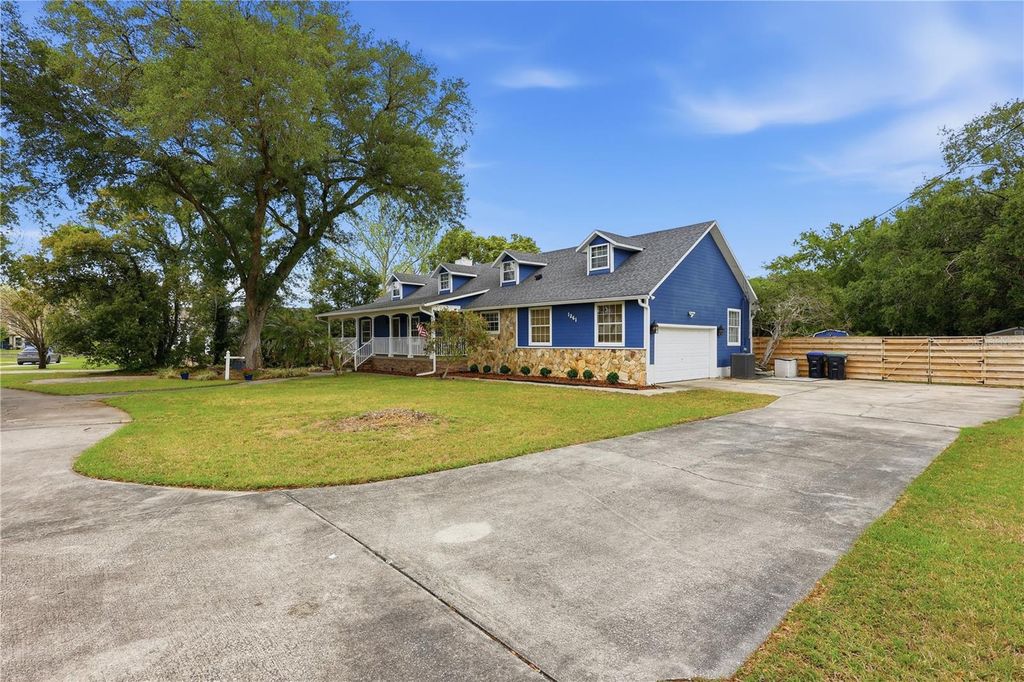 Photo of 1261 E Fullers Cross Road, Winter Garden, FL 34787 (MLS # O6397098)