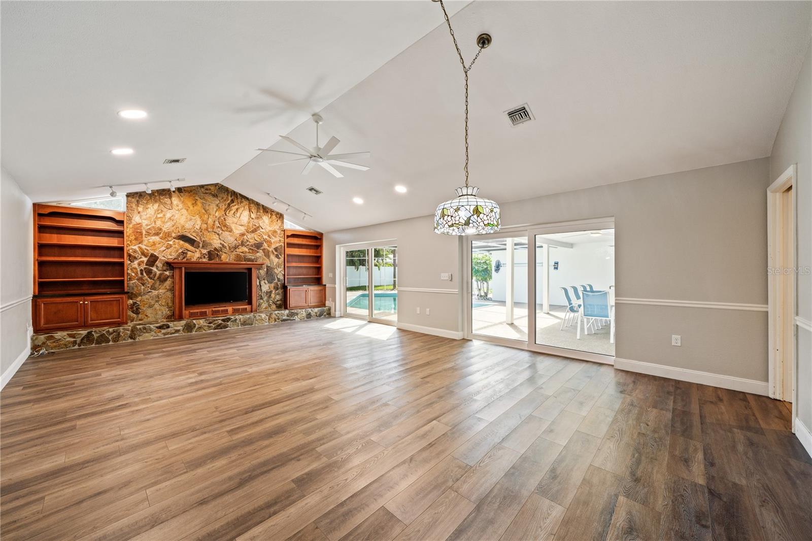 WESTCHESTER OF COUNTRYSIDE - Residential