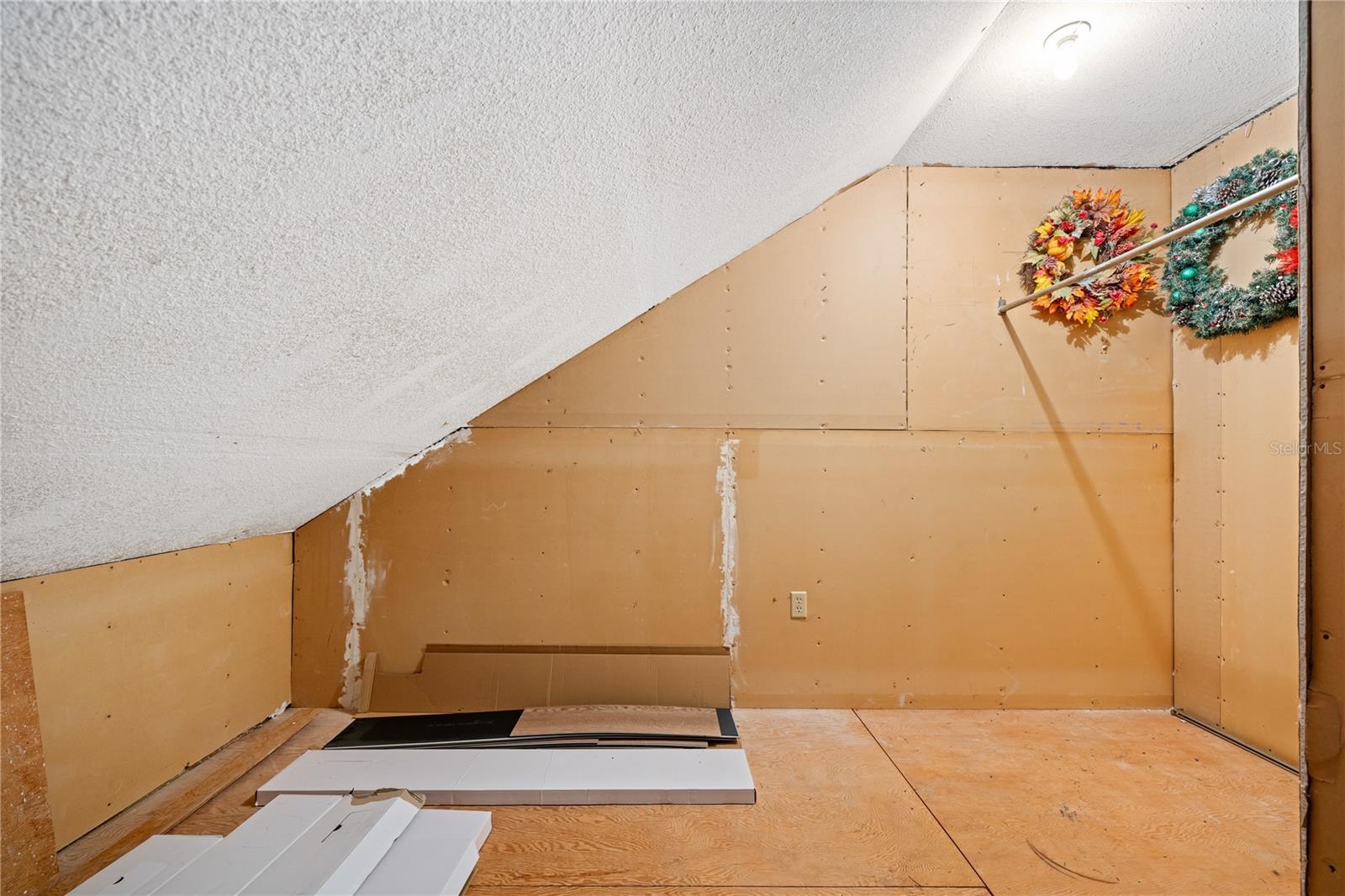 WESTCHESTER OF COUNTRYSIDE - Residential