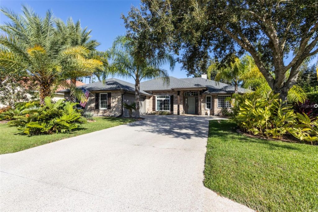 Photo of 10 Essington Lane, Palm Coast, FL 32164 (MLS # FC313541)