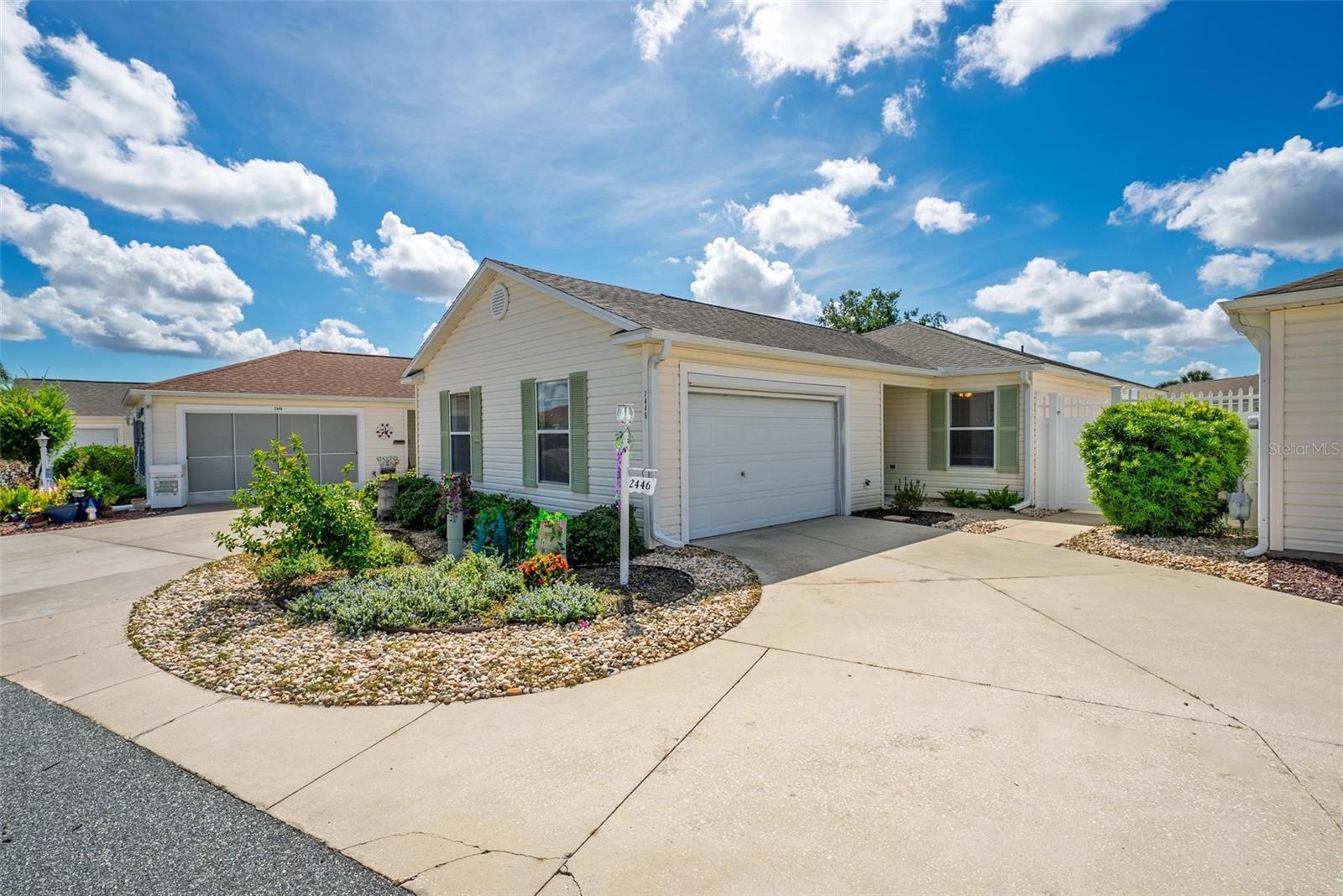 2446 KENMORE LANE