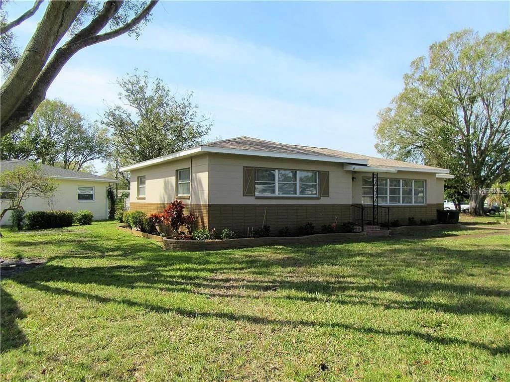 Photo of 5800 21st Avenue S, Gulfport, FL 33707 (MLS # TB8492189)