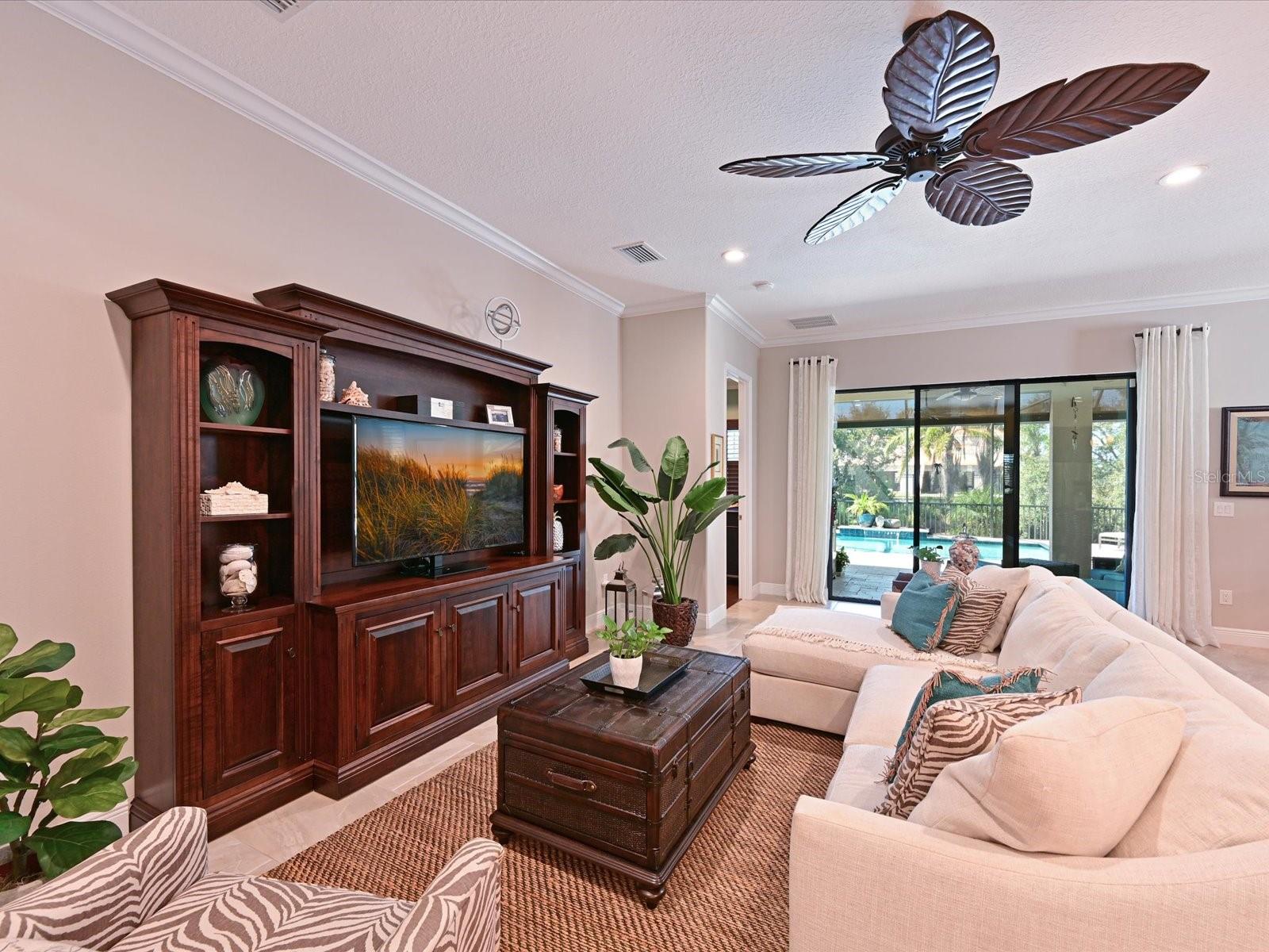 LEGENDS BAY - Residential