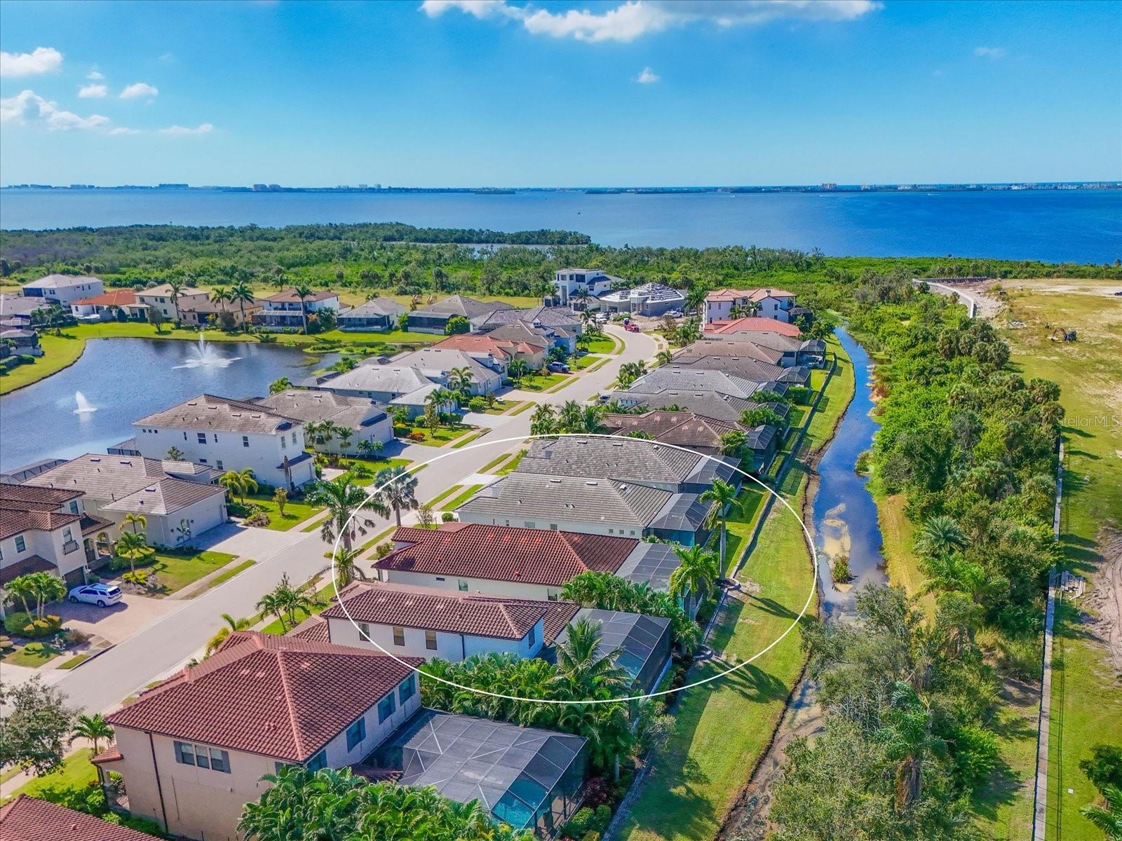 LEGENDS BAY - Residential