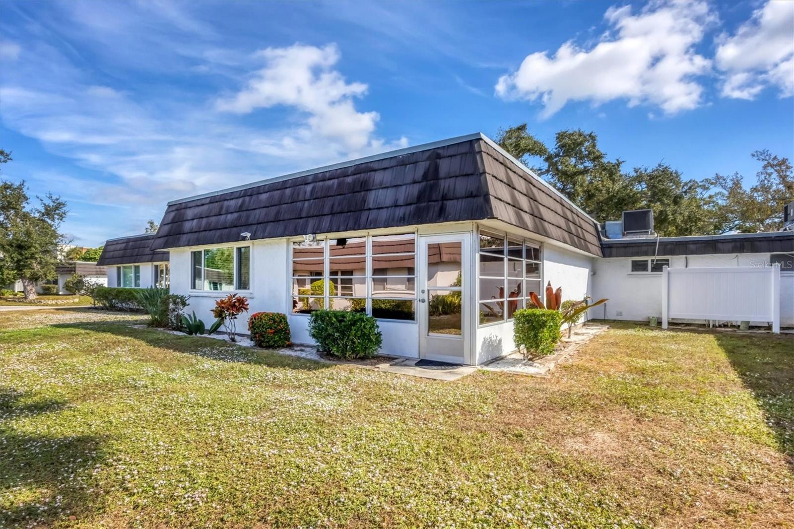 GLEN OAKS RIDGE VILLAS 2 - Residential