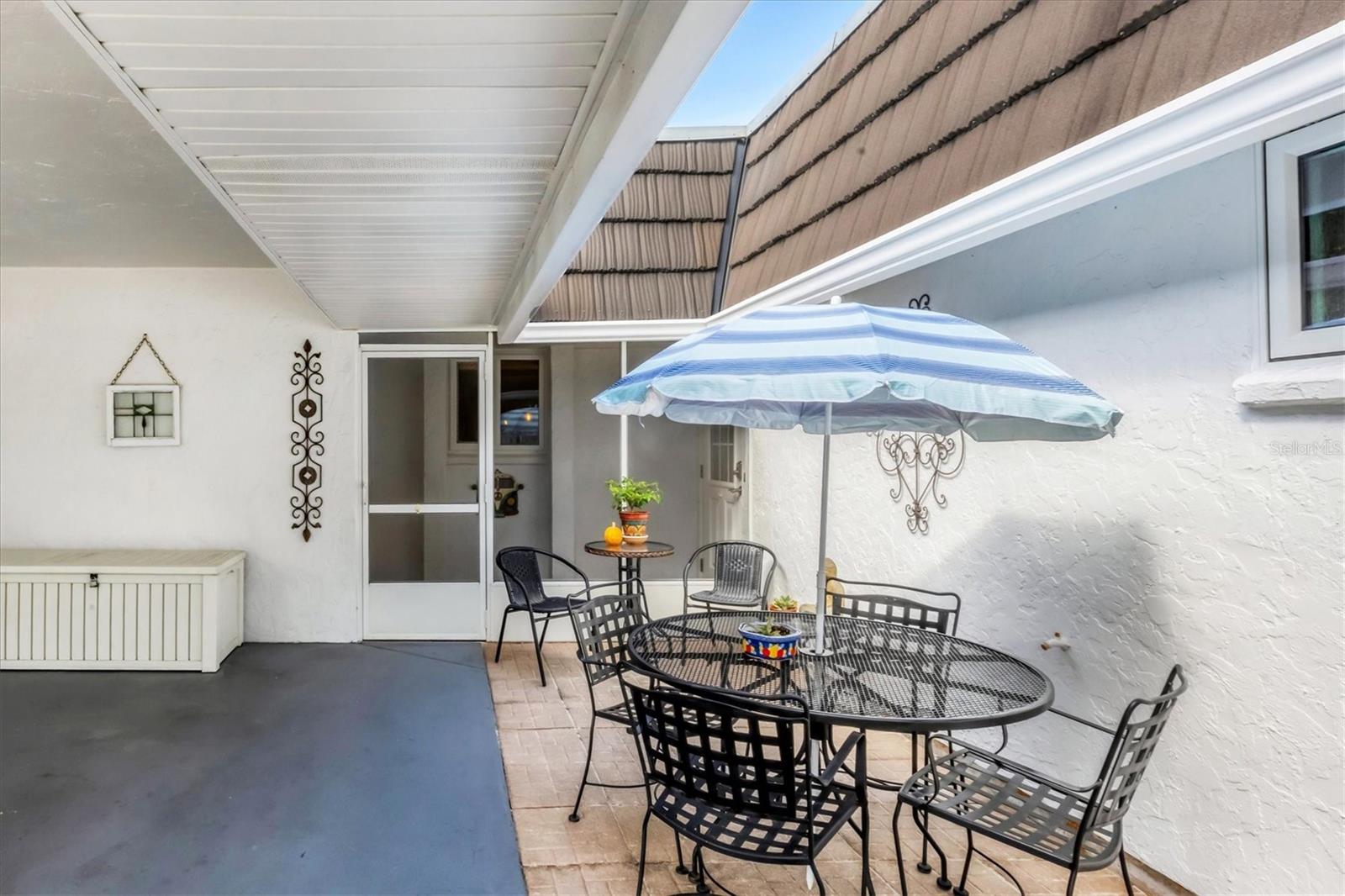 GLEN OAKS RIDGE VILLAS 2 - Residential