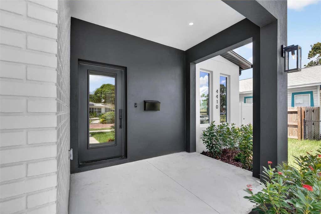 Photo of 4410 4th Avenue S, St Petersburg, FL 33711 (MLS # TB8532911)