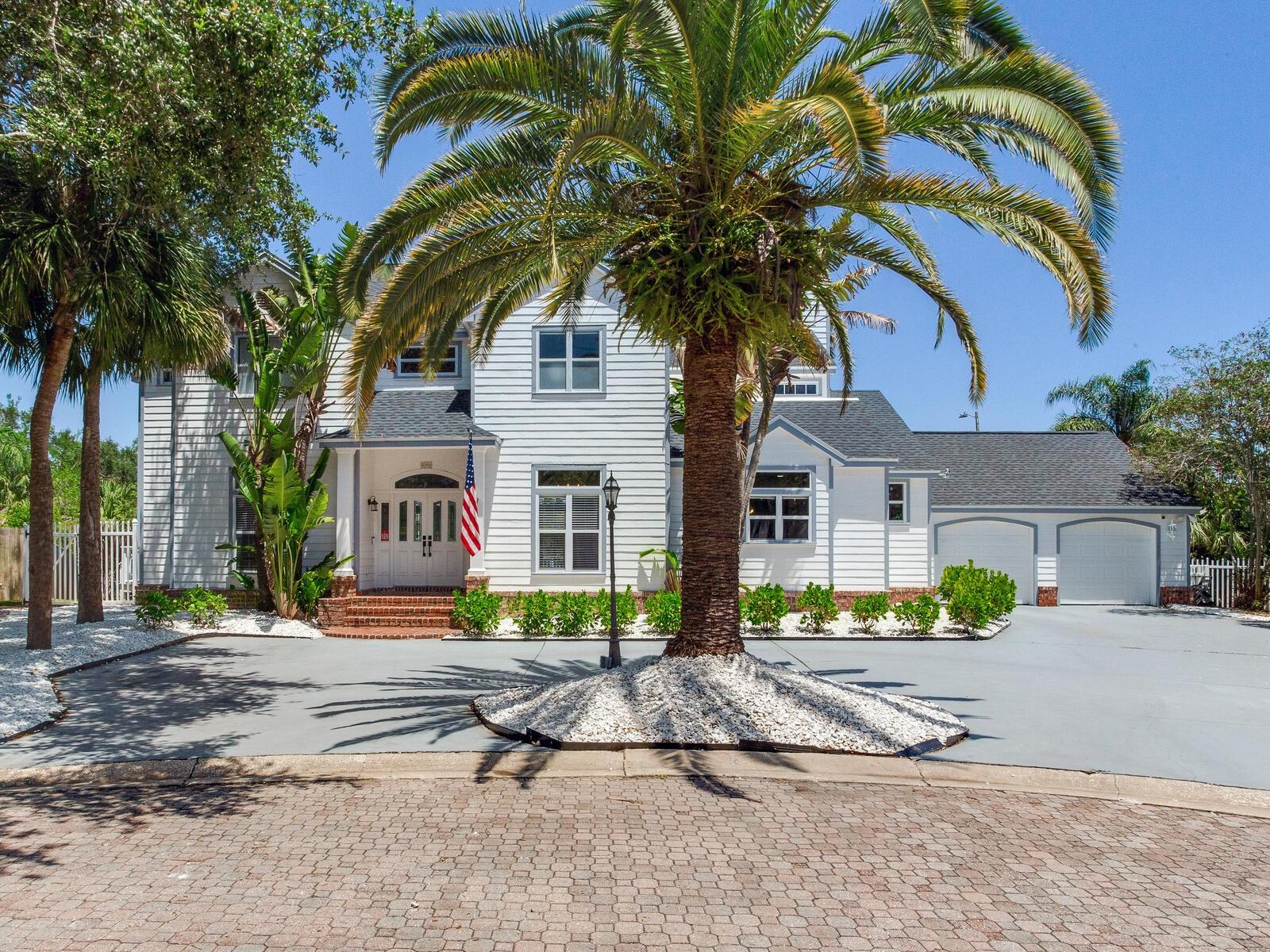 4702 W HERON LANE