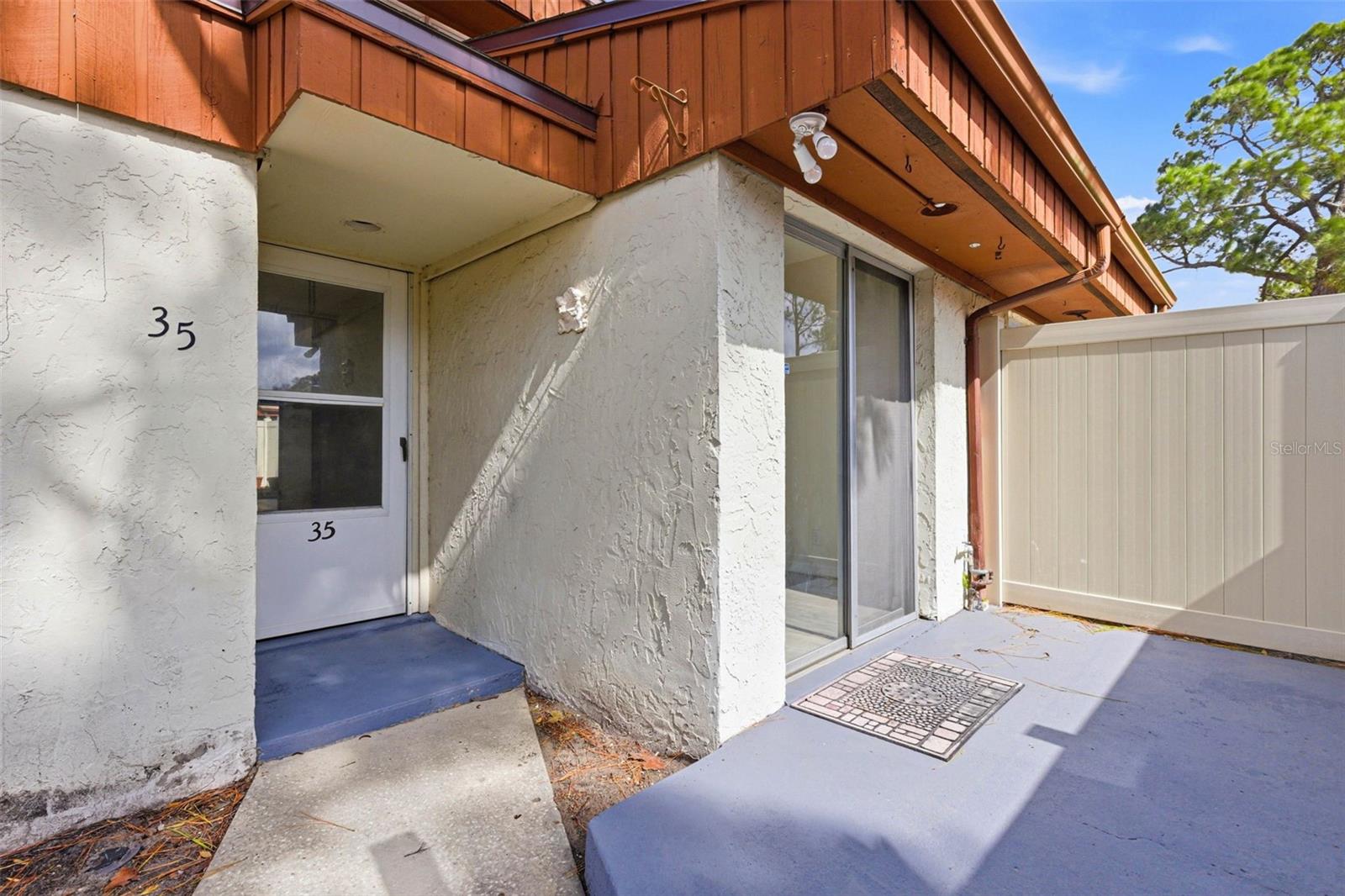 2054 SUNSET POINT ROAD 35