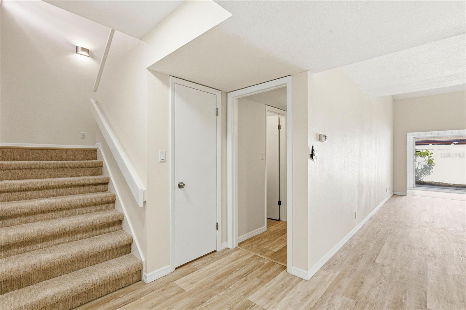 2054 SUNSET POINT ROAD 35