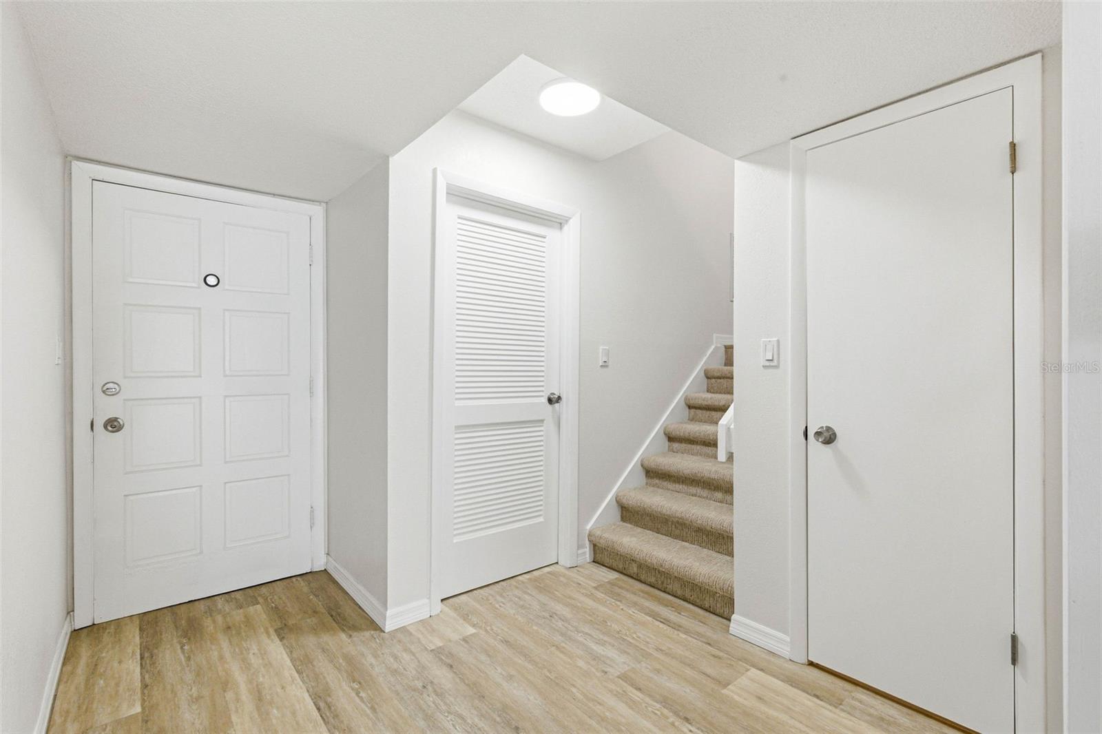 2054 SUNSET POINT ROAD 35