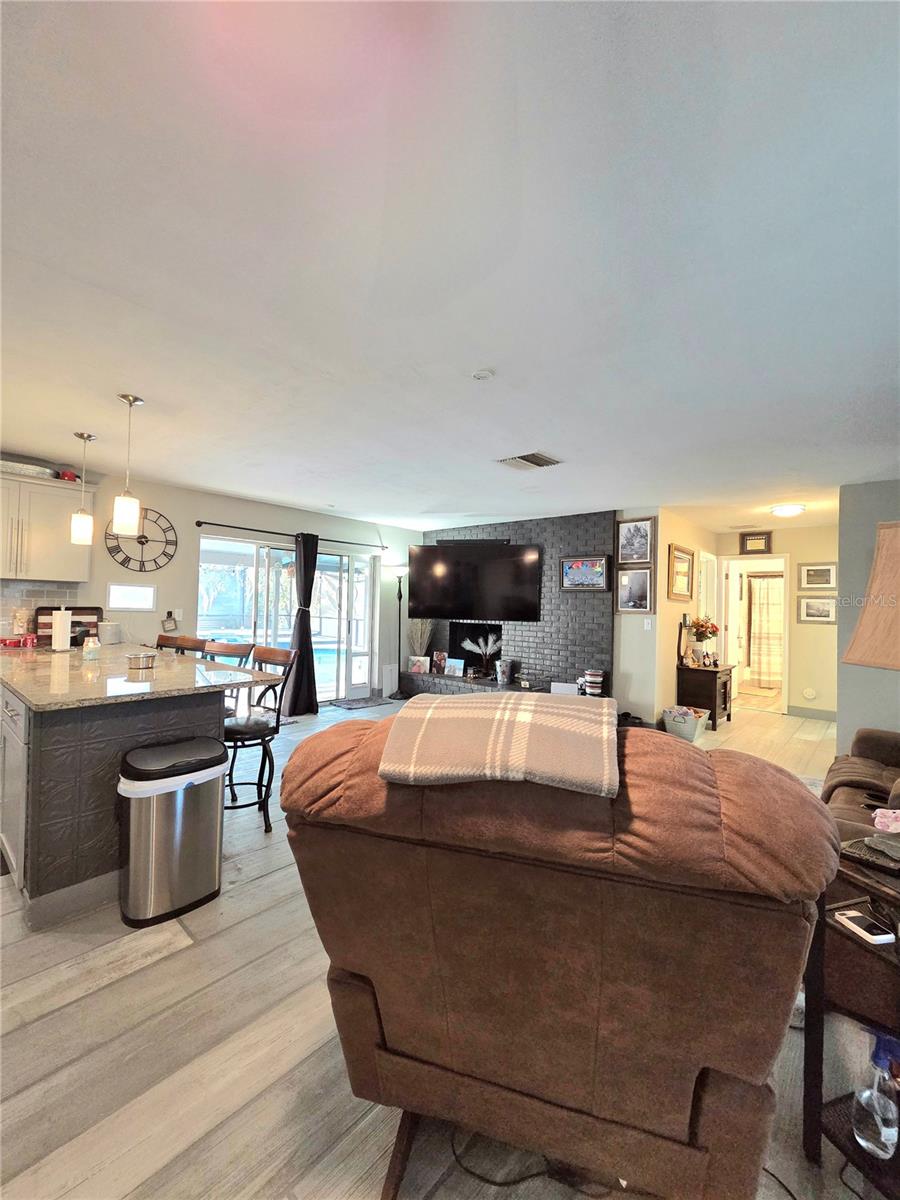 SPRING HILL - Residential