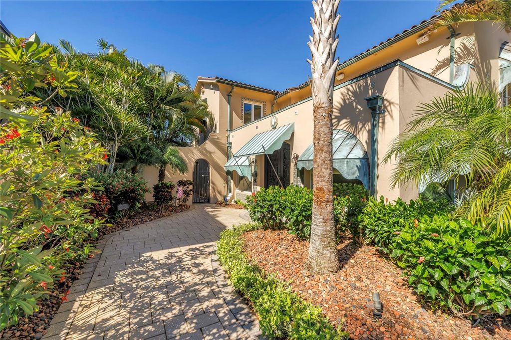 Photo of 2410 Coffee Pot Boulevard NE, St Petersburg, FL 33704 (MLS # TB8487123)