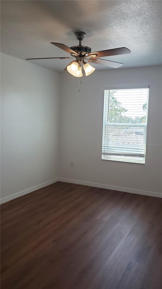 STERLING LAKE - Residential