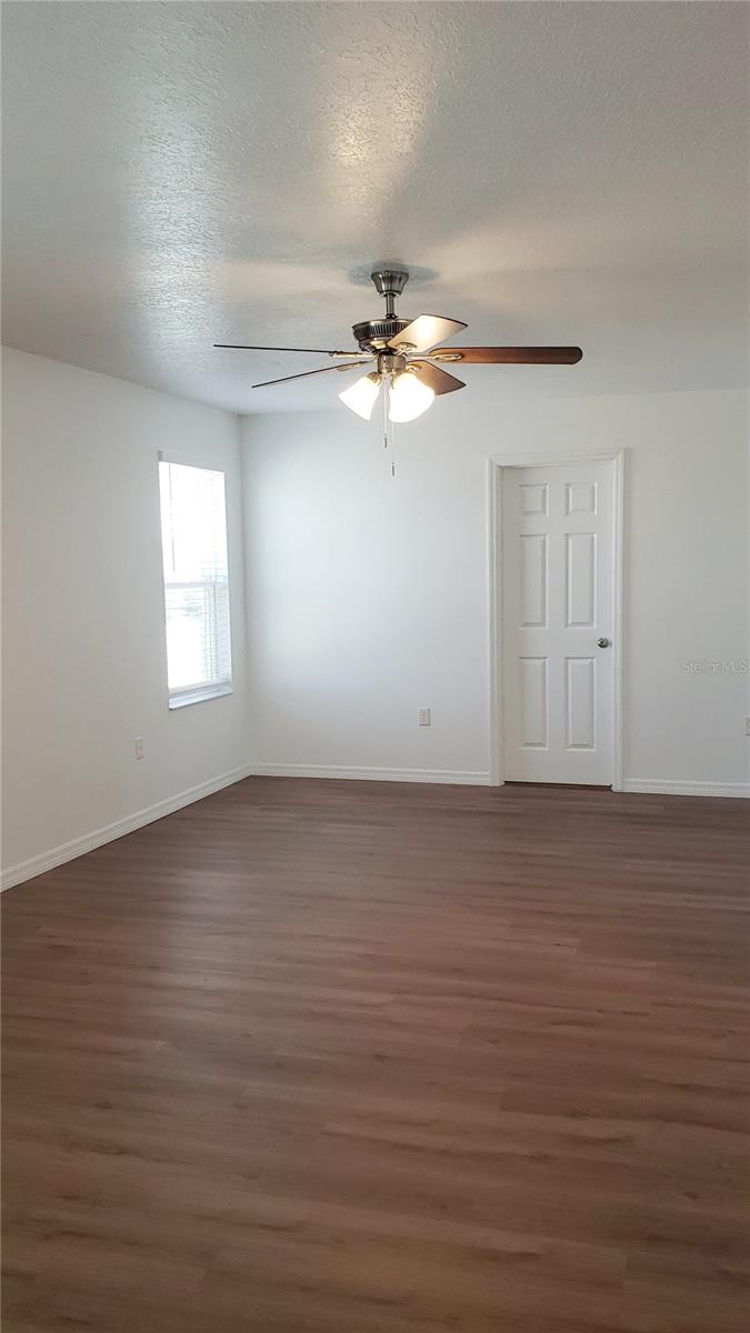 STERLING LAKE - Residential