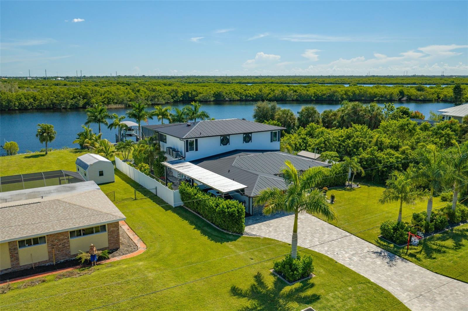 2424 Harbour Dr, Punta Gorda, FL, 33983, USA, 3 Bedrooms Bedrooms, ,2 BathroomsBathrooms,Residential,Active,2424 Harbour Dr,C7522148