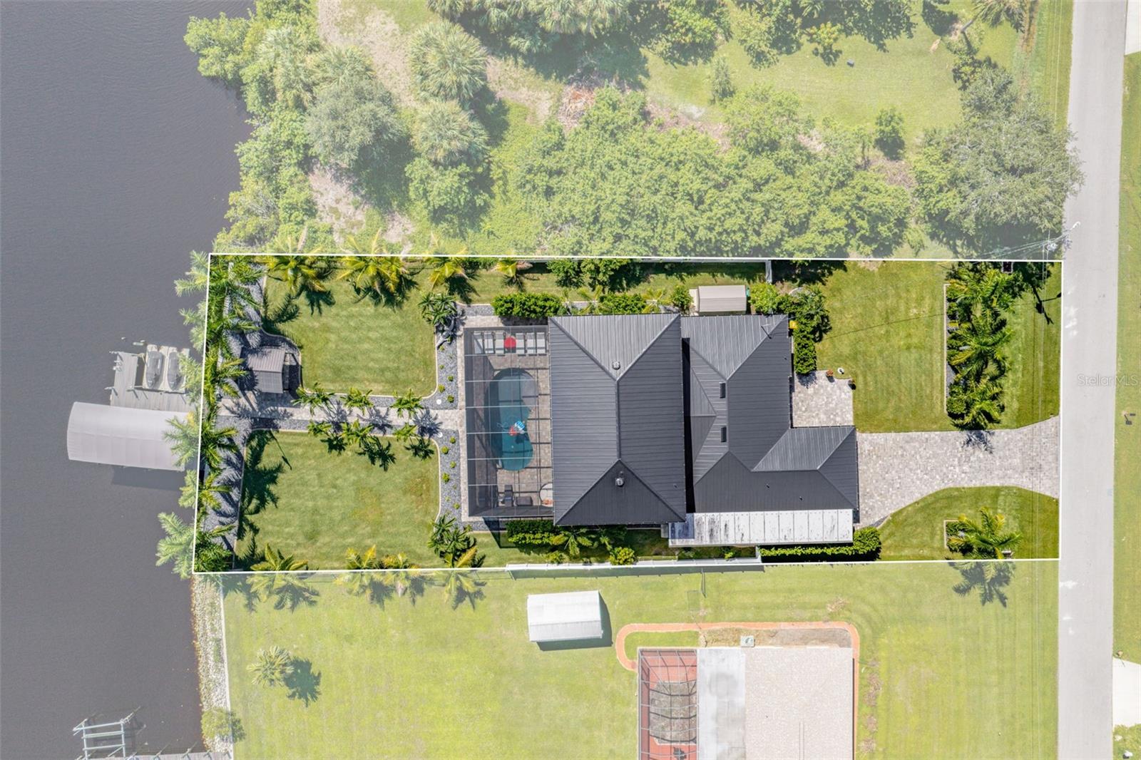 2424 Harbour Dr, Punta Gorda, FL, 33983, USA, 3 Bedrooms Bedrooms, ,2 BathroomsBathrooms,Residential,Active,2424 Harbour Dr,C7522148