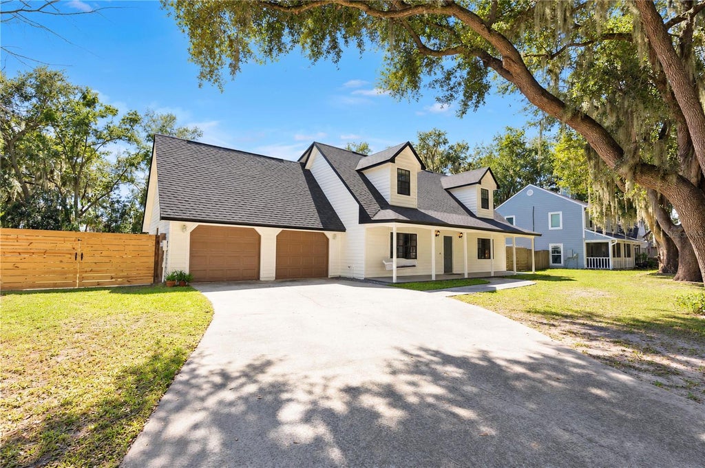 Photo of 1520 Shady Oak Drive, Kissimmee, FL 34744 (MLS # S5159404)