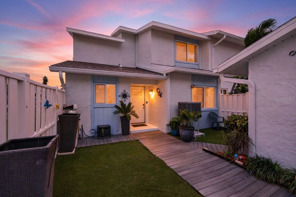 Photo of 6537 Cape Hatteras Way NE #1, St Petersburg, FL 33702 (MLS # TB8496166)