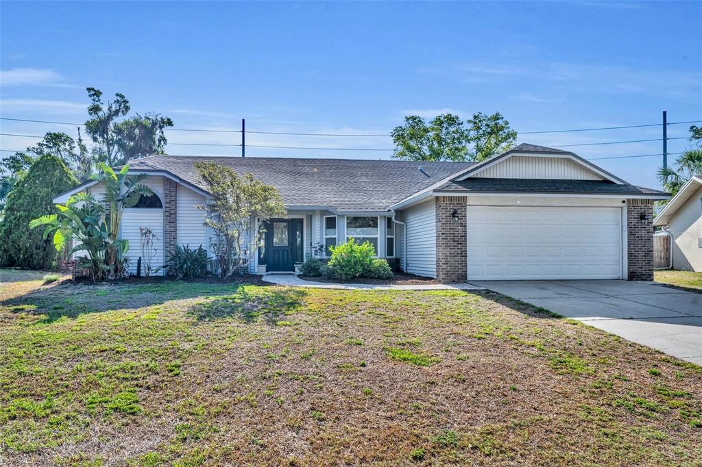 Photo of 2601 Bridle Drive, Plant City, FL 33566 (MLS # O6318370)