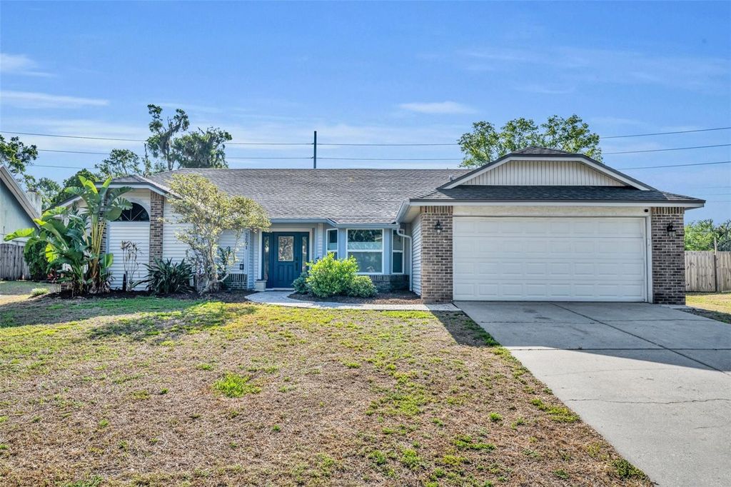 Photo of 2601 Bridle Drive, Plant City, FL 33566 (MLS # O6318370)