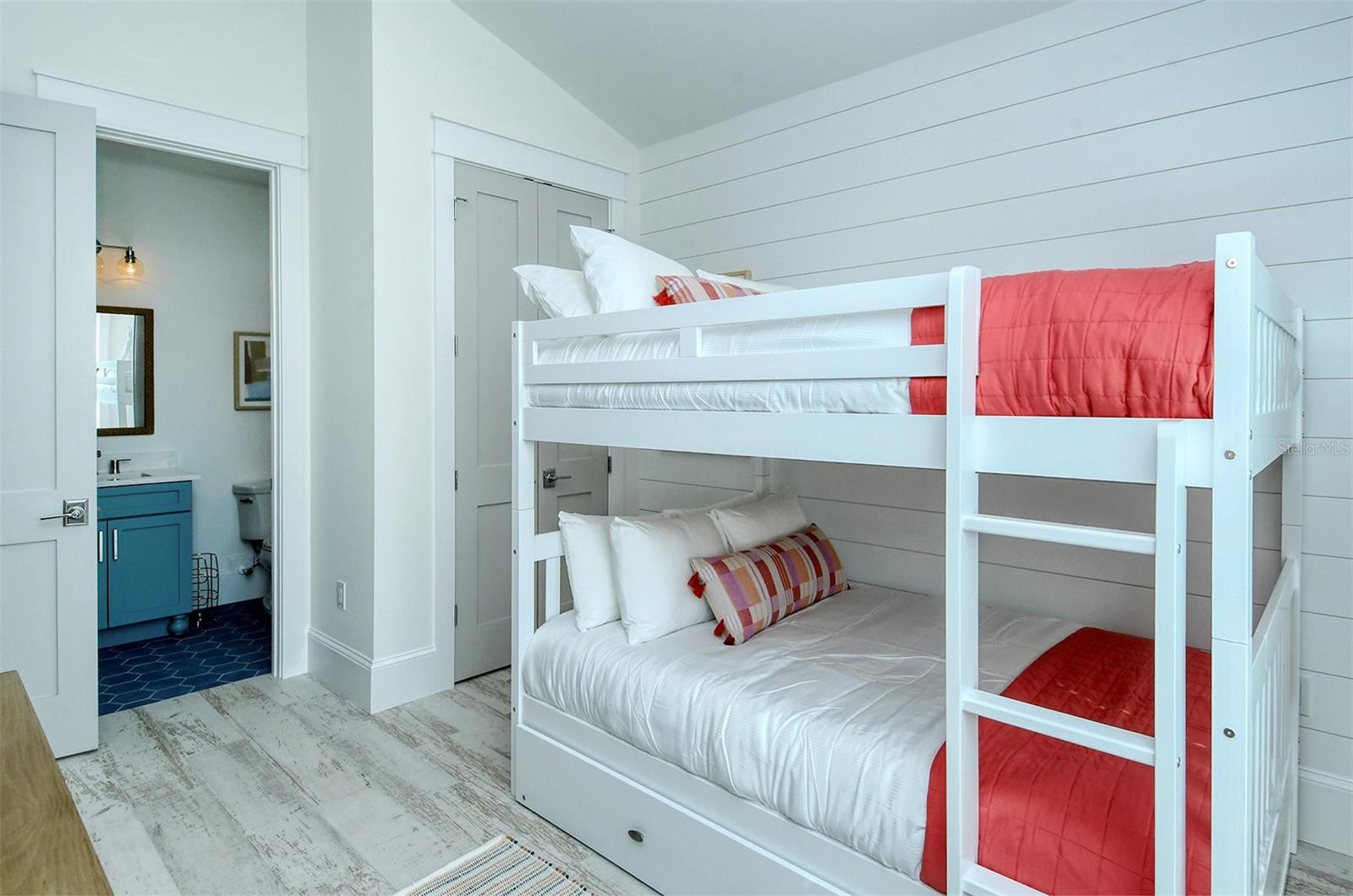 ILEXHURST - Residential