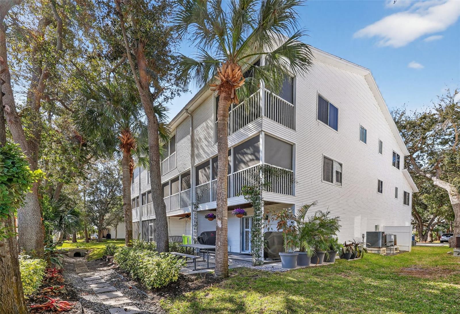 TARA CAY SOUND SOUTH II - Residential